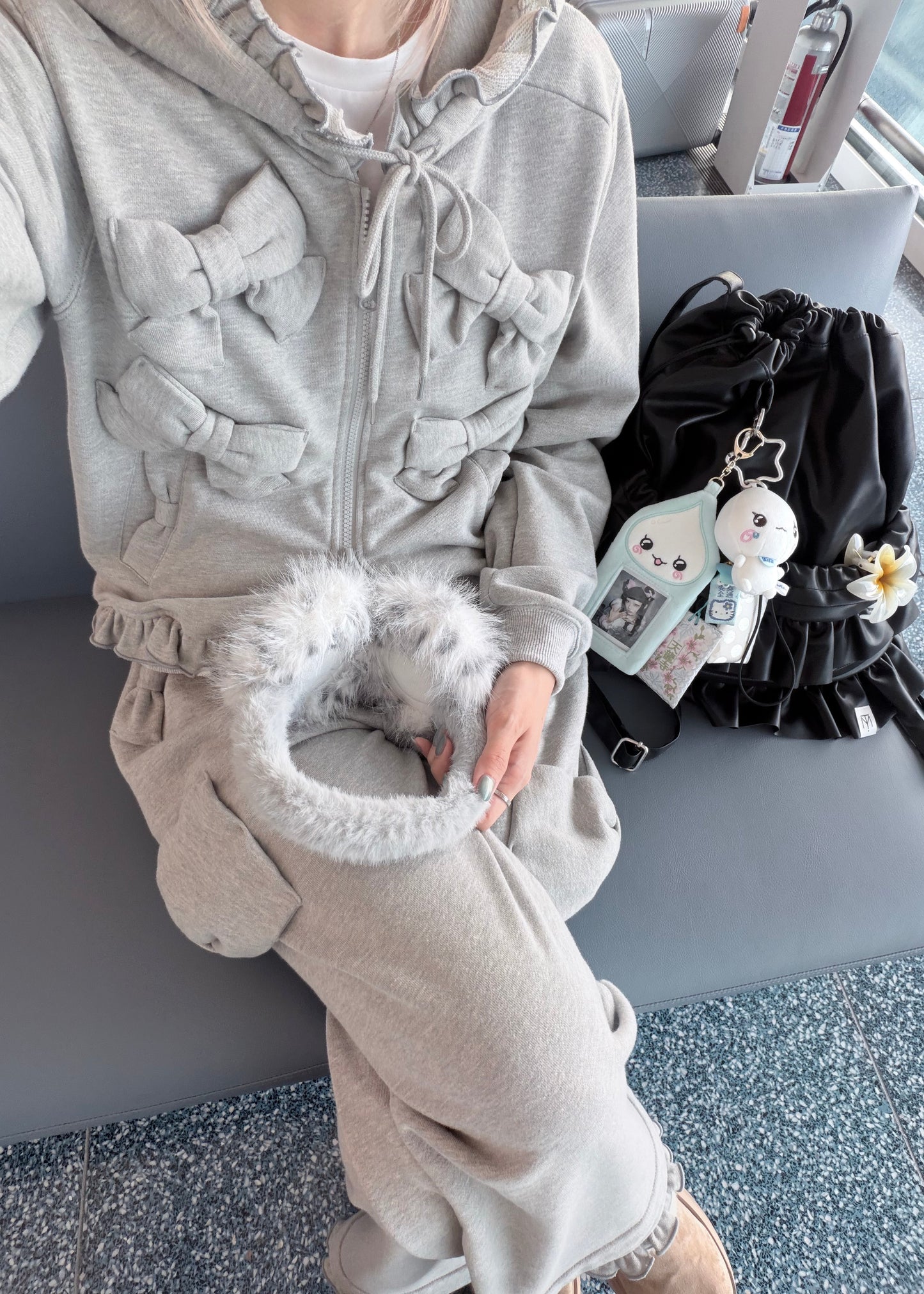 ribbonful zip hoodie