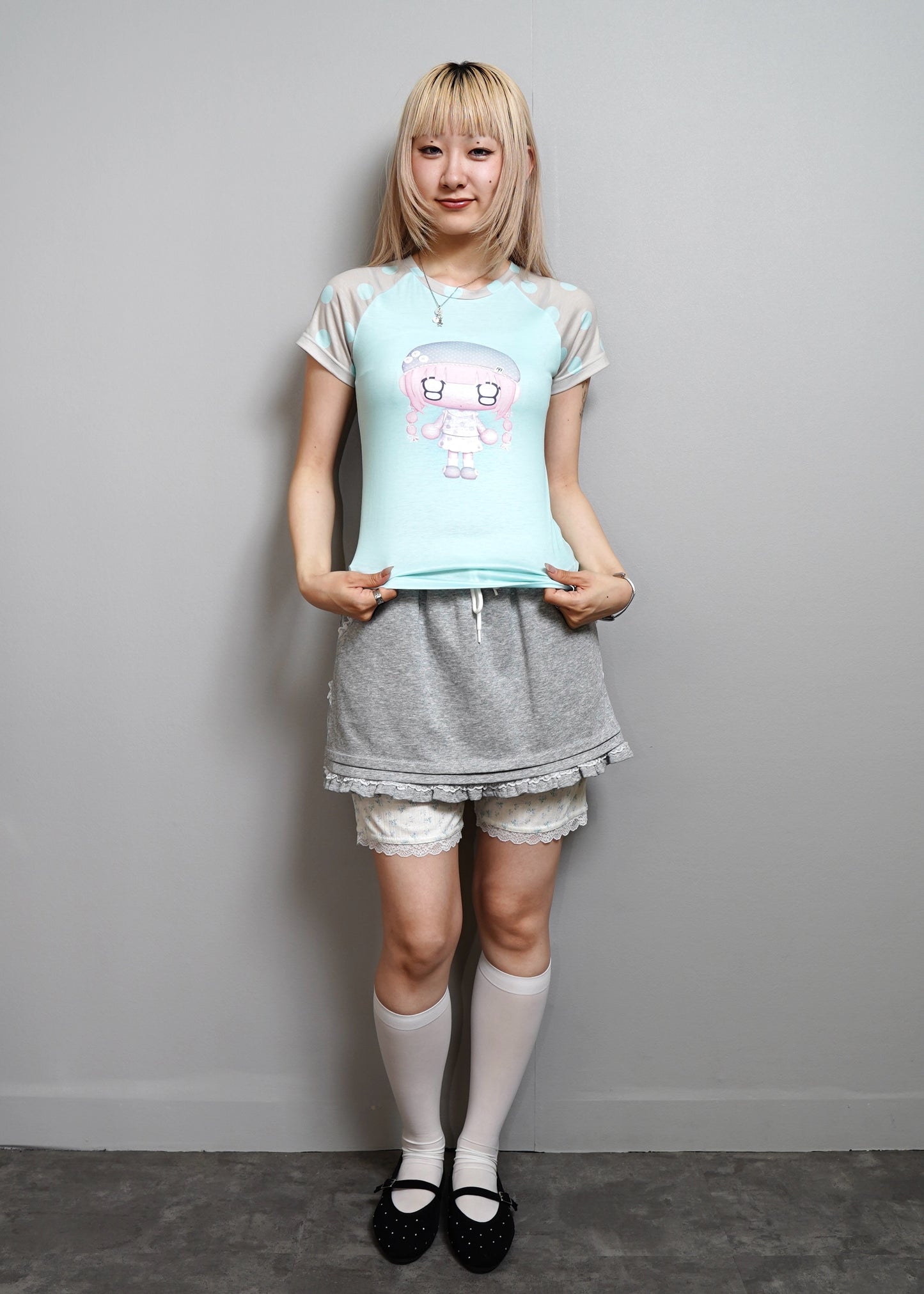 【HUHUEE】gallery girl Tee-slim