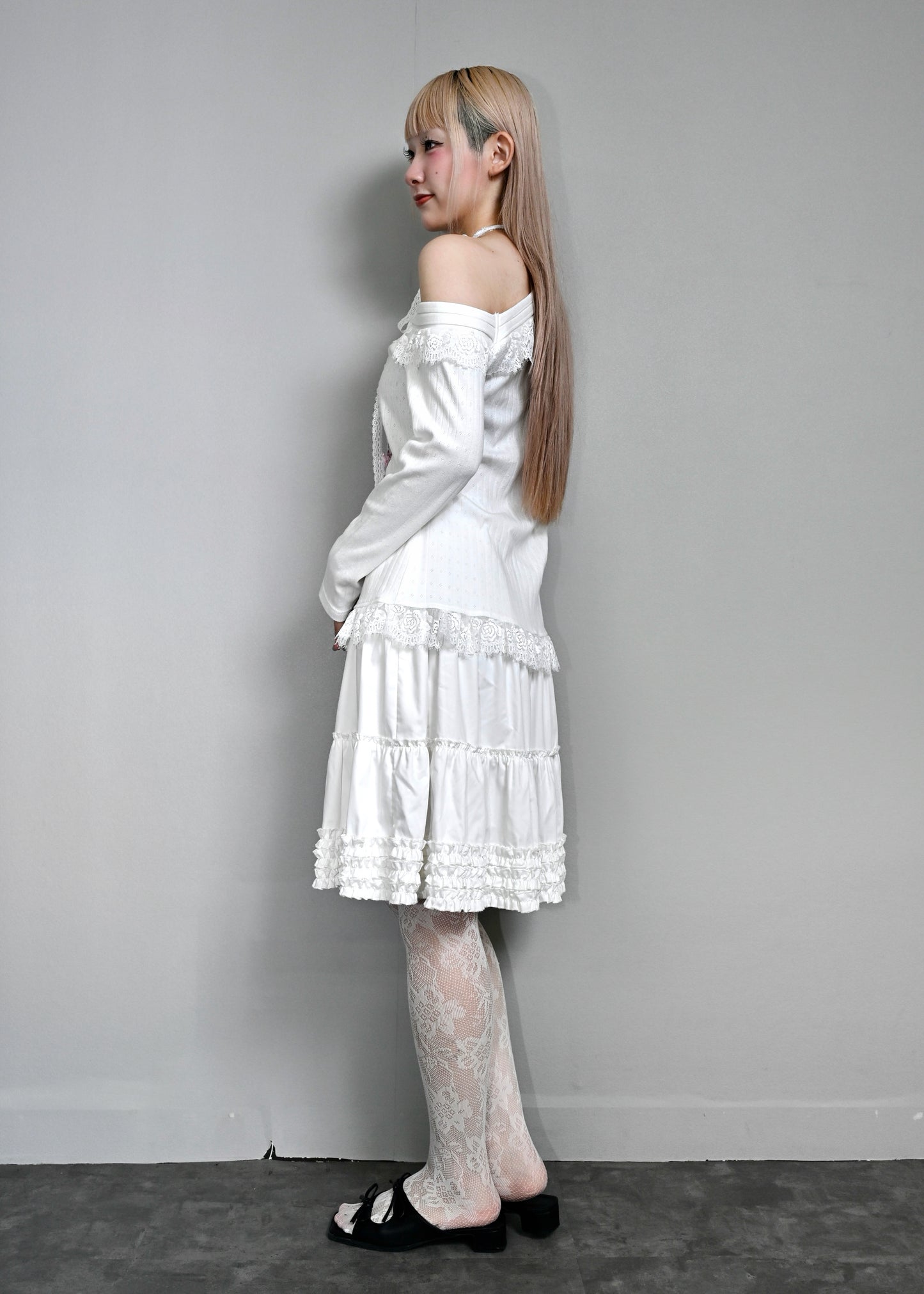 【8月下旬発送】「You need my love.」Lace-up Tee