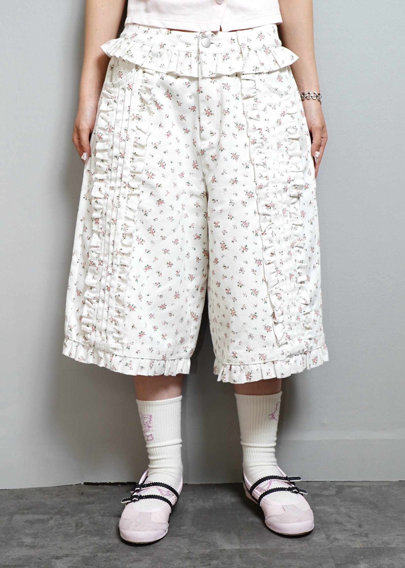 Lily’s petal flower pants