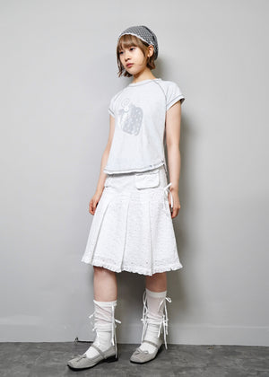 shining strawberry tee