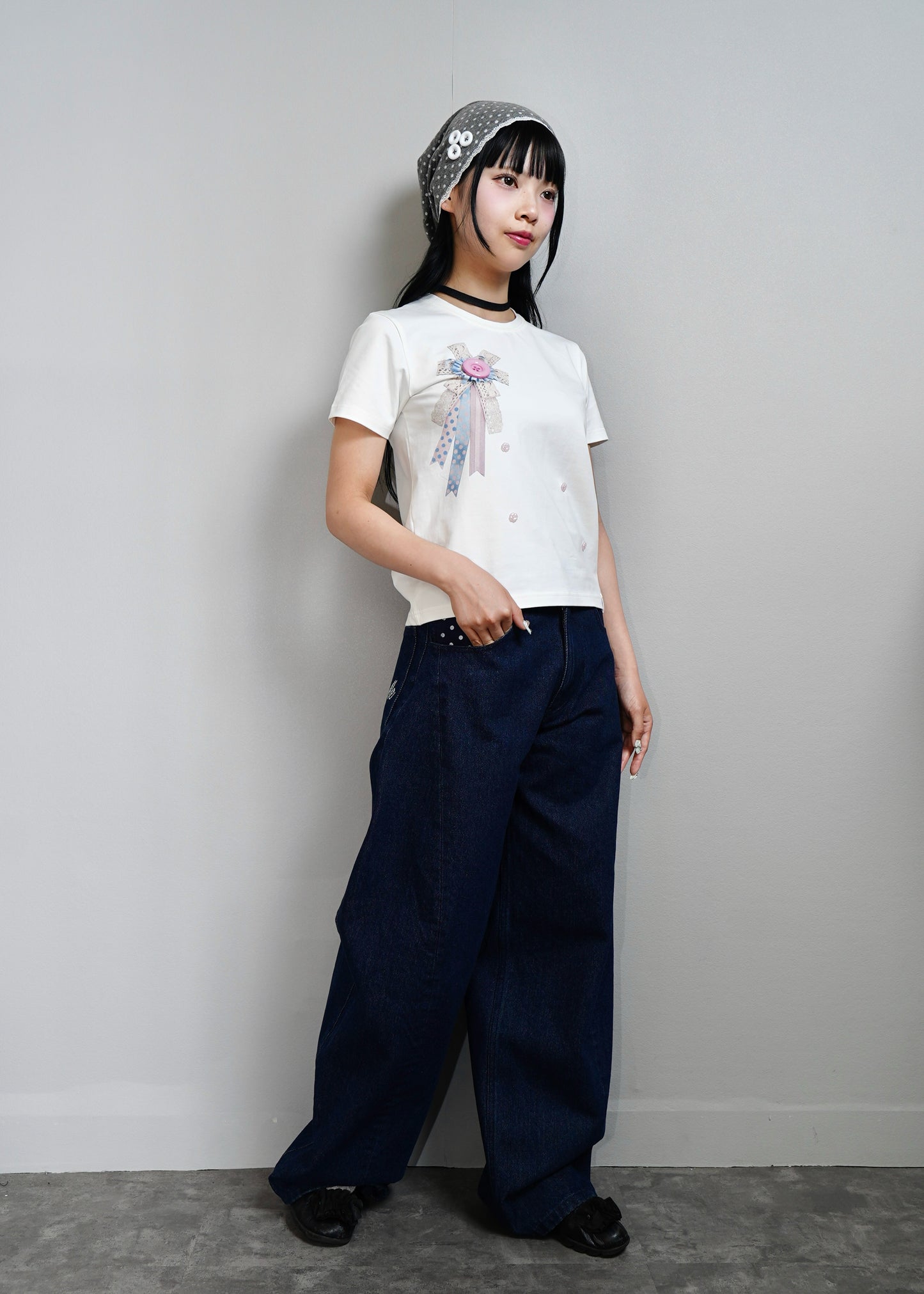 ribbon rosetta button tee