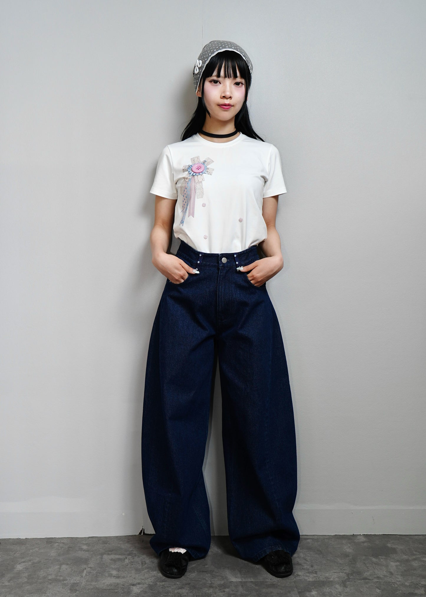 ribbon rosetta button tee