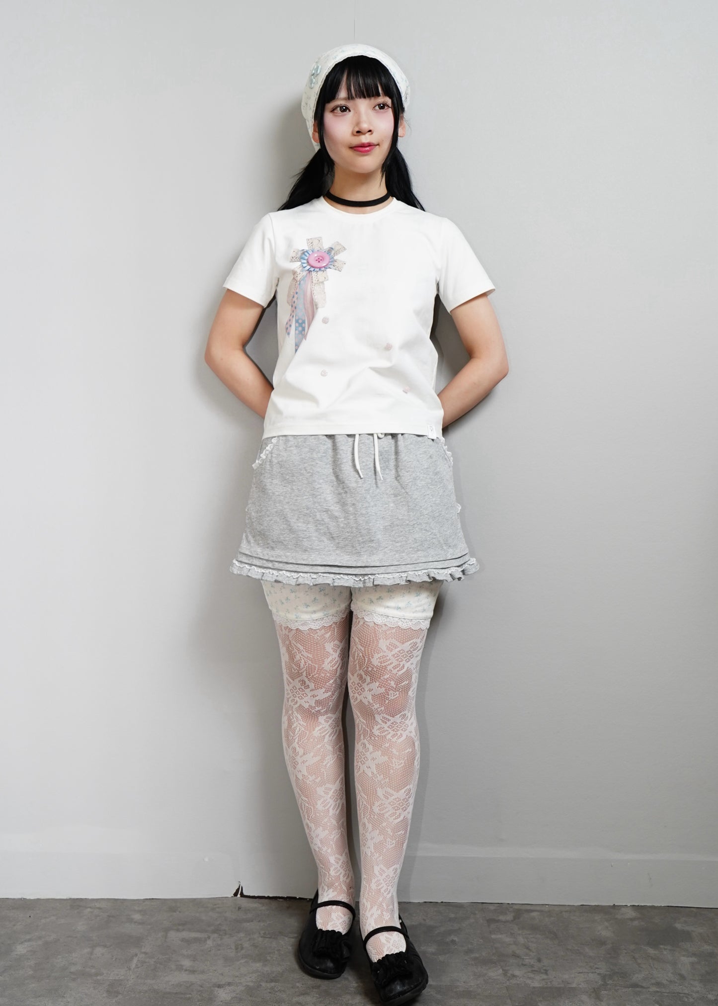 ribbon rosetta button tee