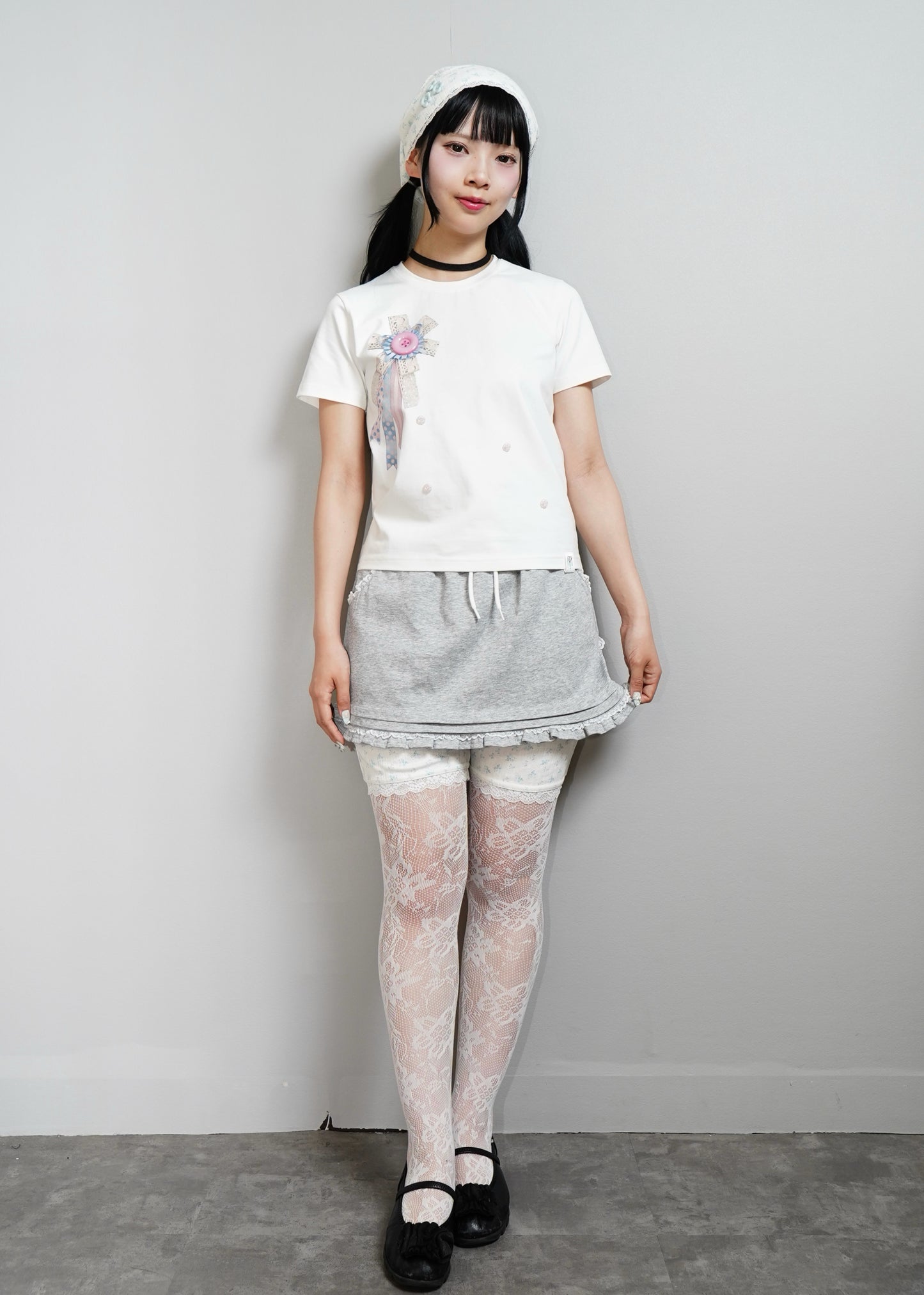 ribbon rosetta button tee