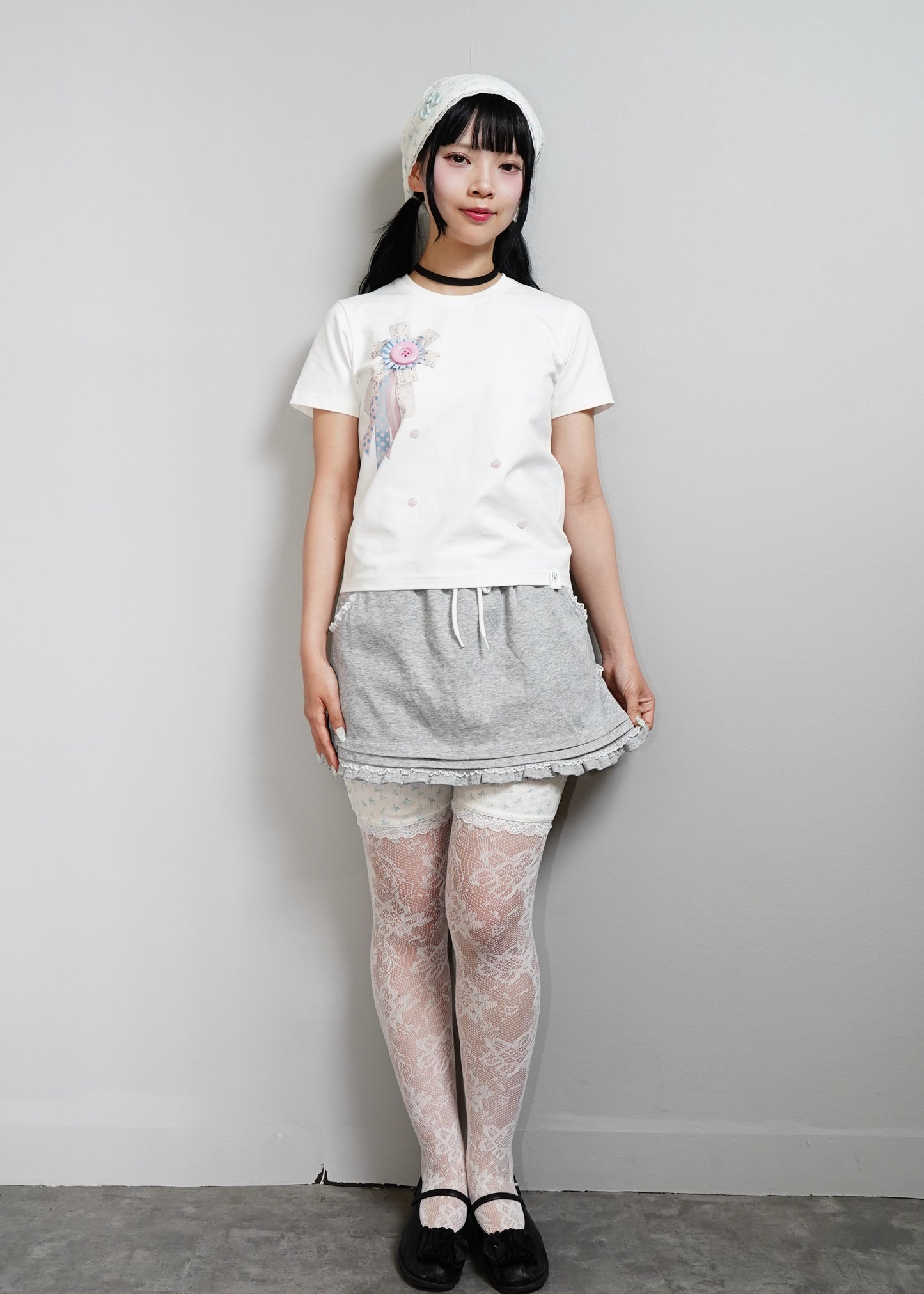 ribbon rosetta button tee