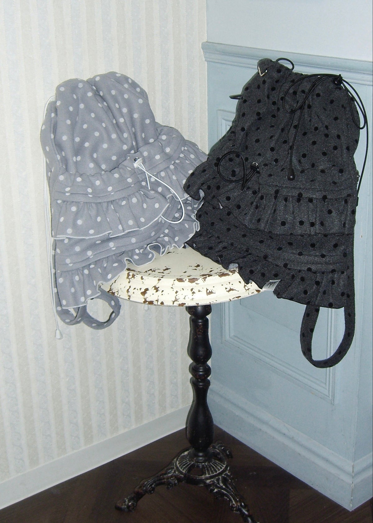 velvet dot woolly frill knapsack