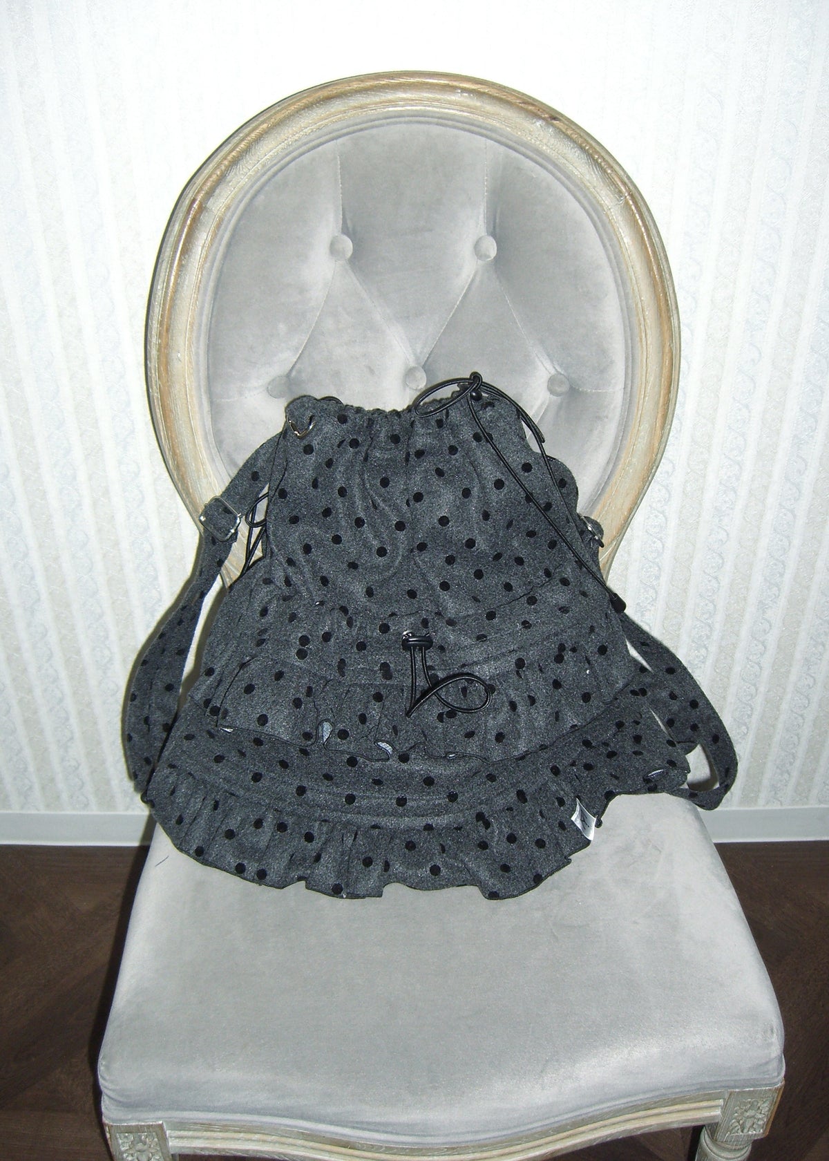velvet dot woolly frill knapsack