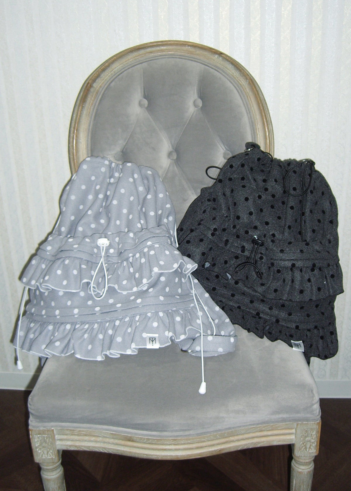 velvet dot woolly frill knapsack