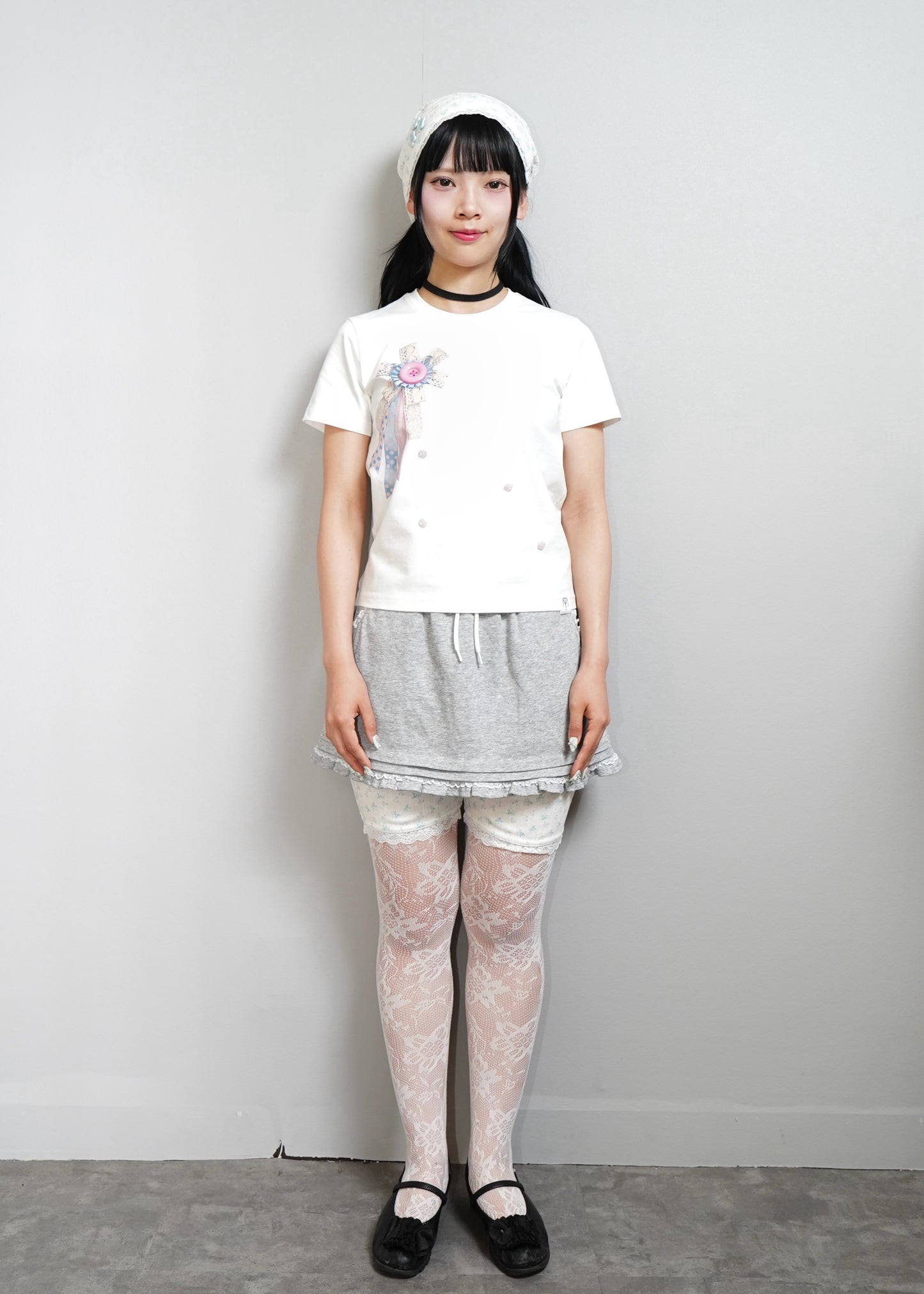 ribbon rosetta button tee