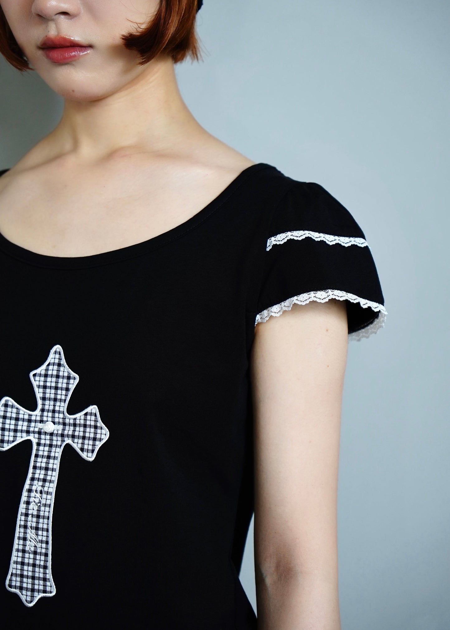 cross rose tee