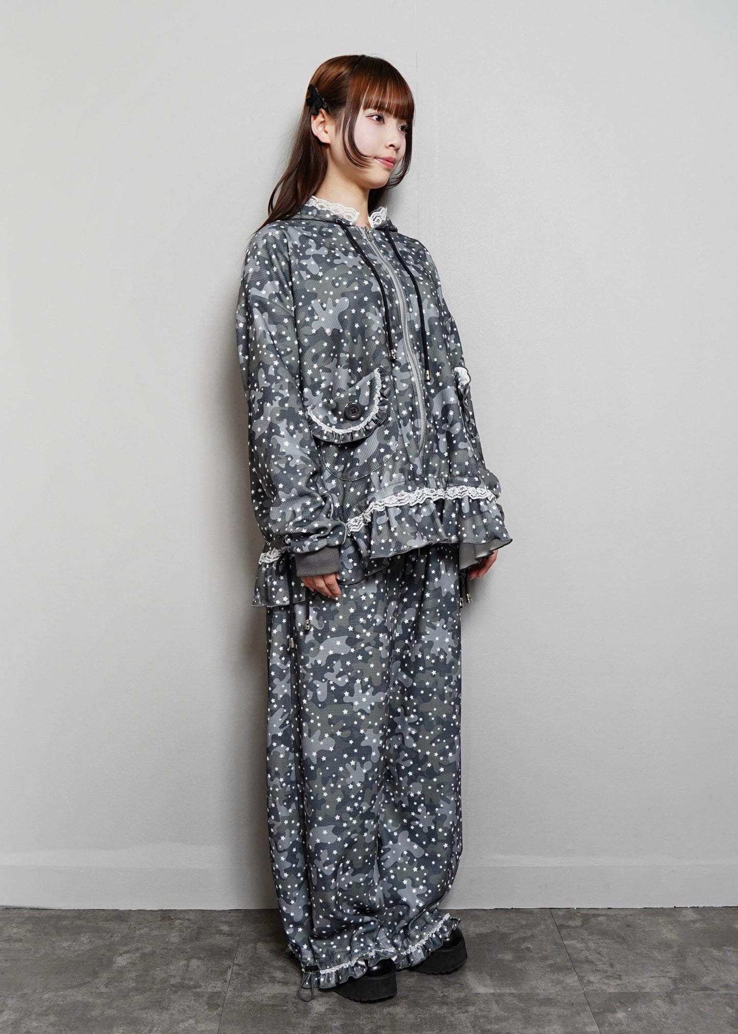 milky star camo hoodie