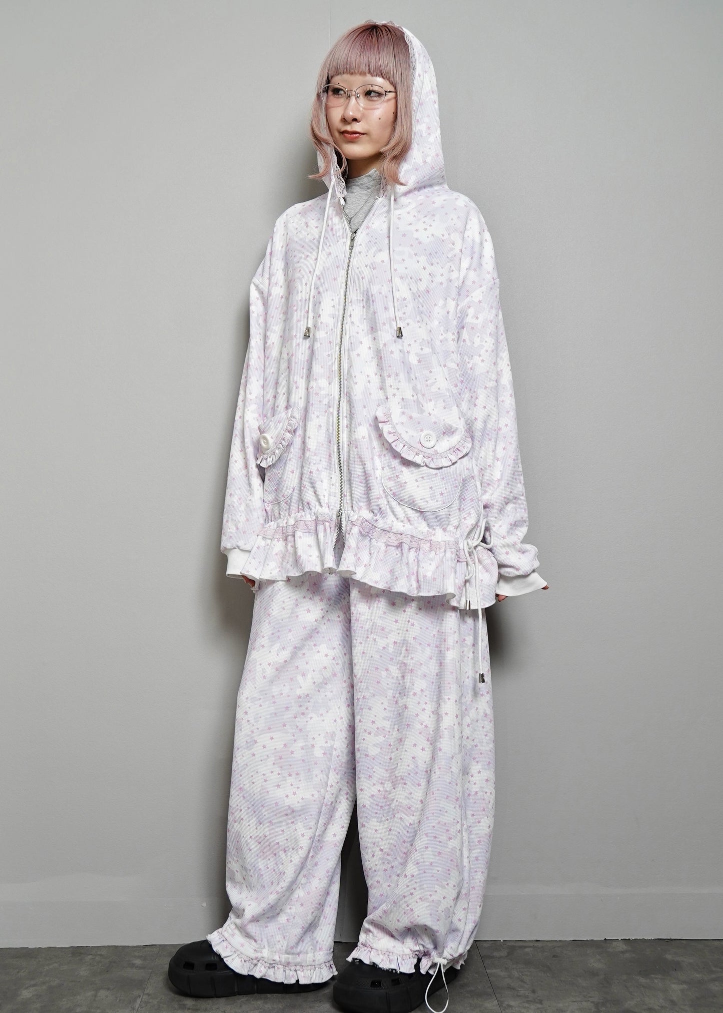 milky star camo hoodie