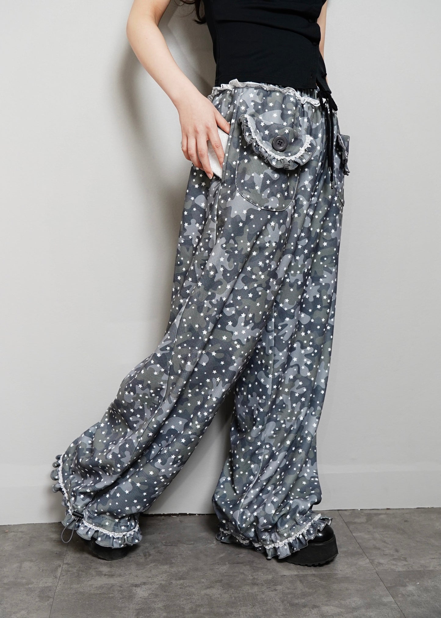 milky star camo pants