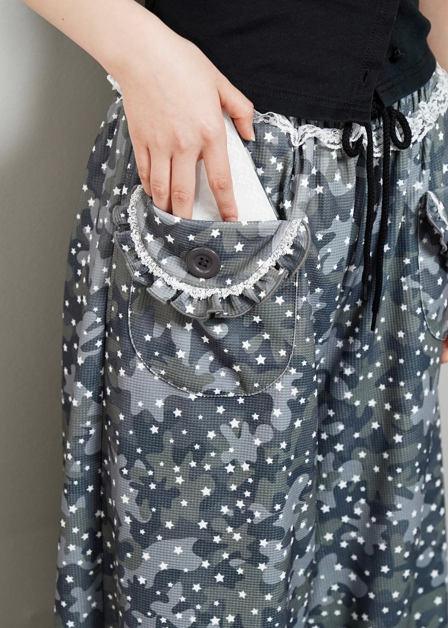 milky star camo pants