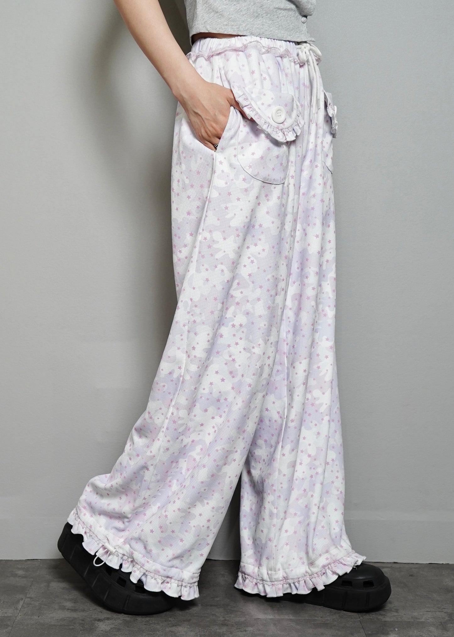 milky star camo pants