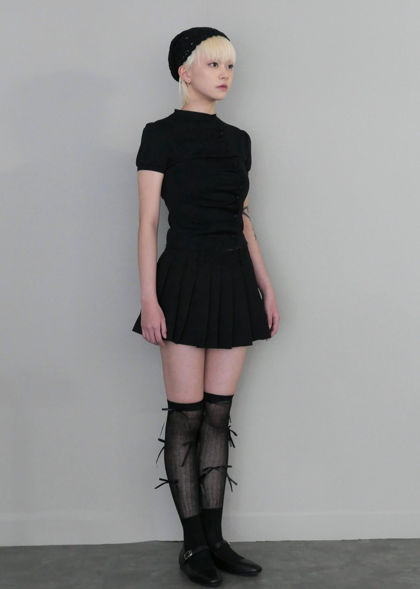 「Tie.Me SELECTIONS」mini pleats skirt BLACK