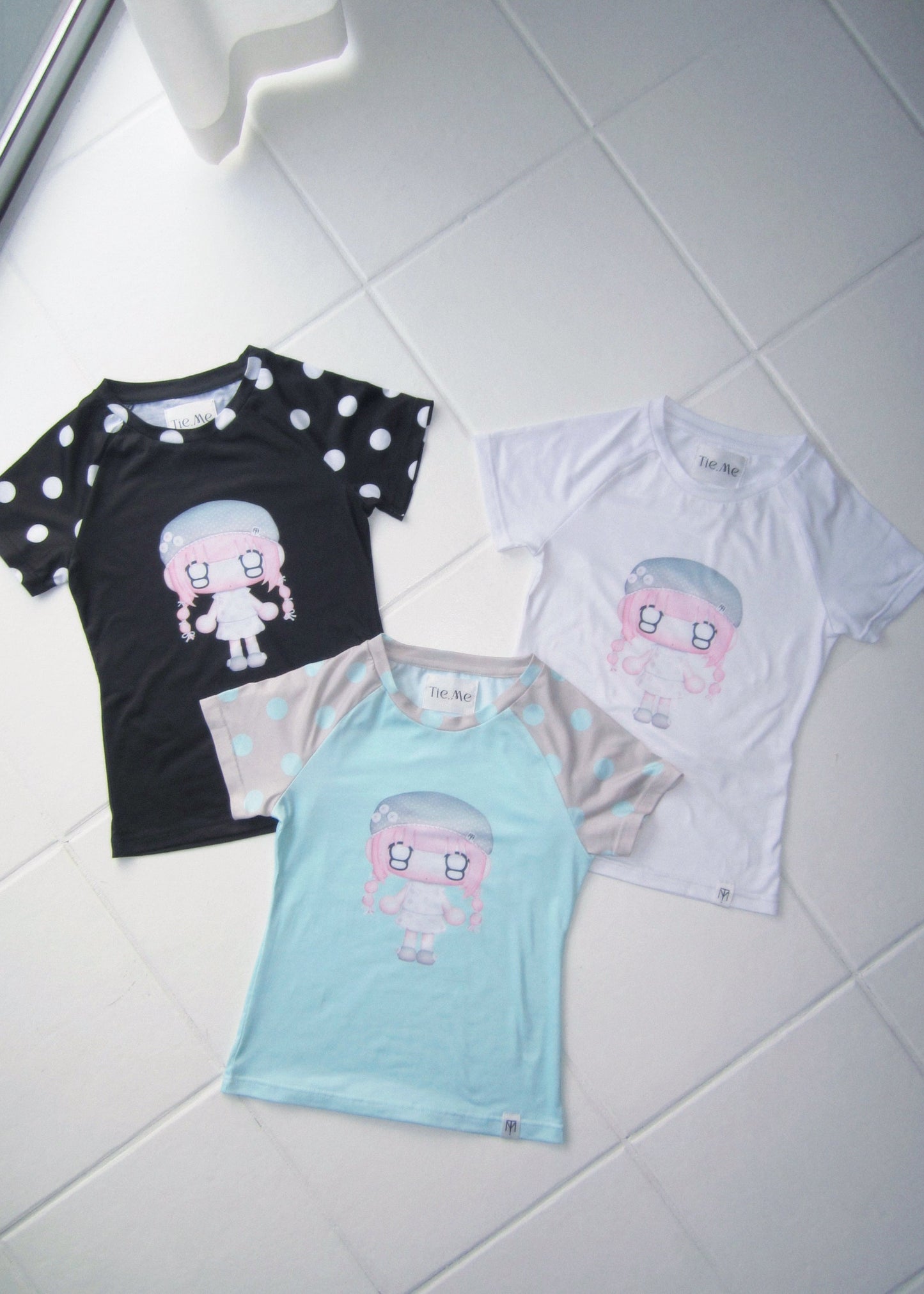 【HUHUEE】gallery girl Tee-slim