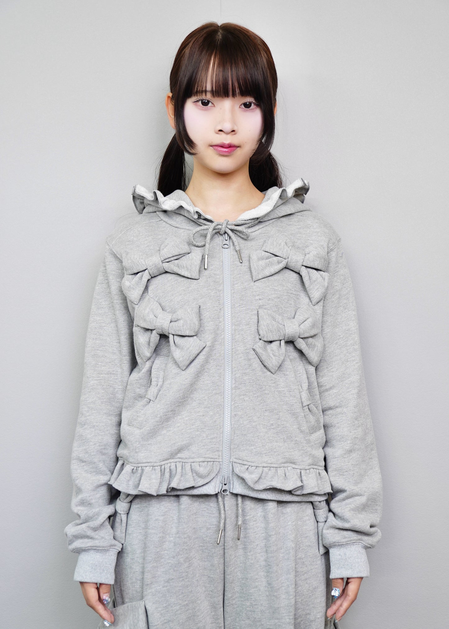 ribbonful zip hoodie