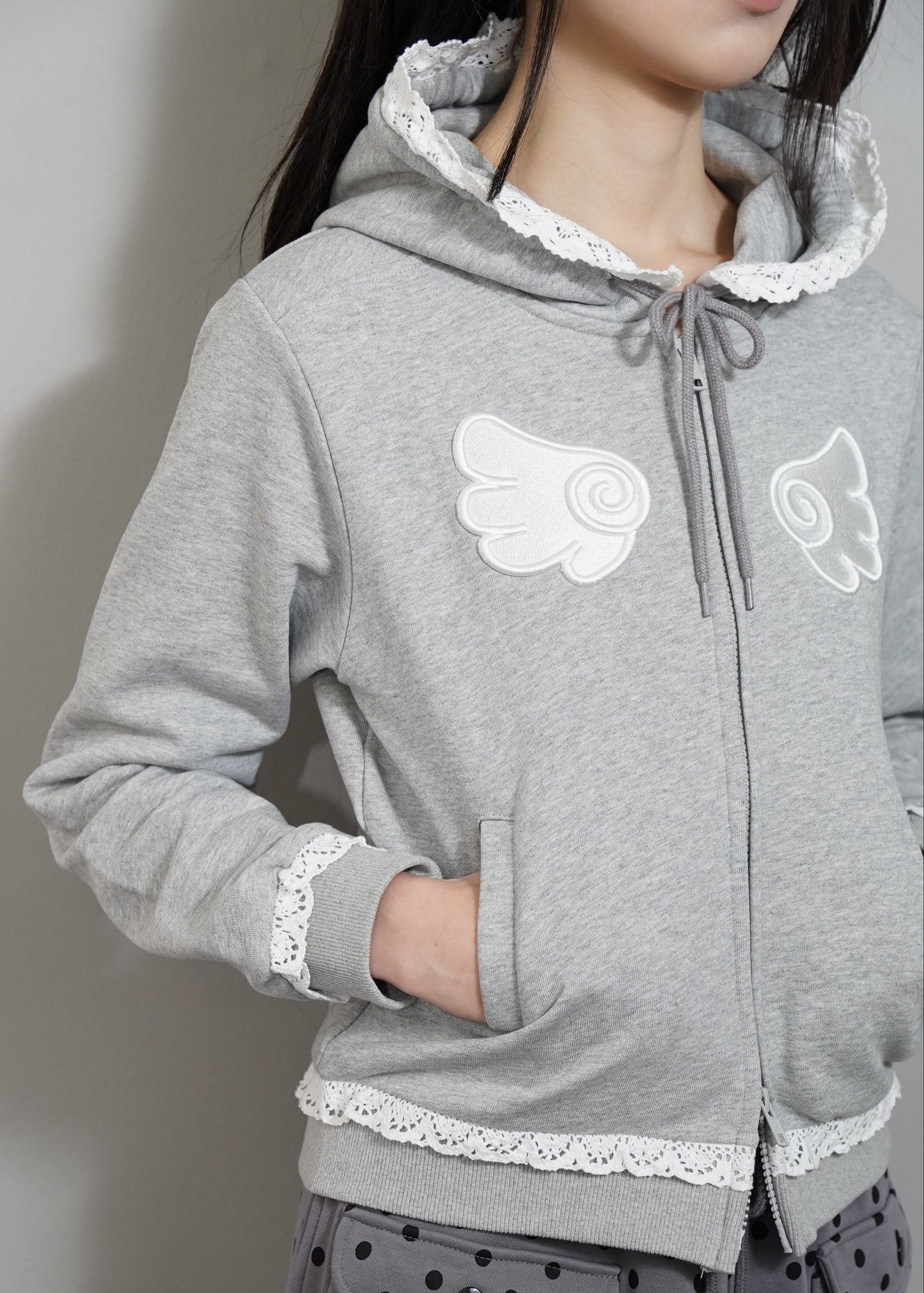 【予約販売】wings lace zip hoodie-GRAY