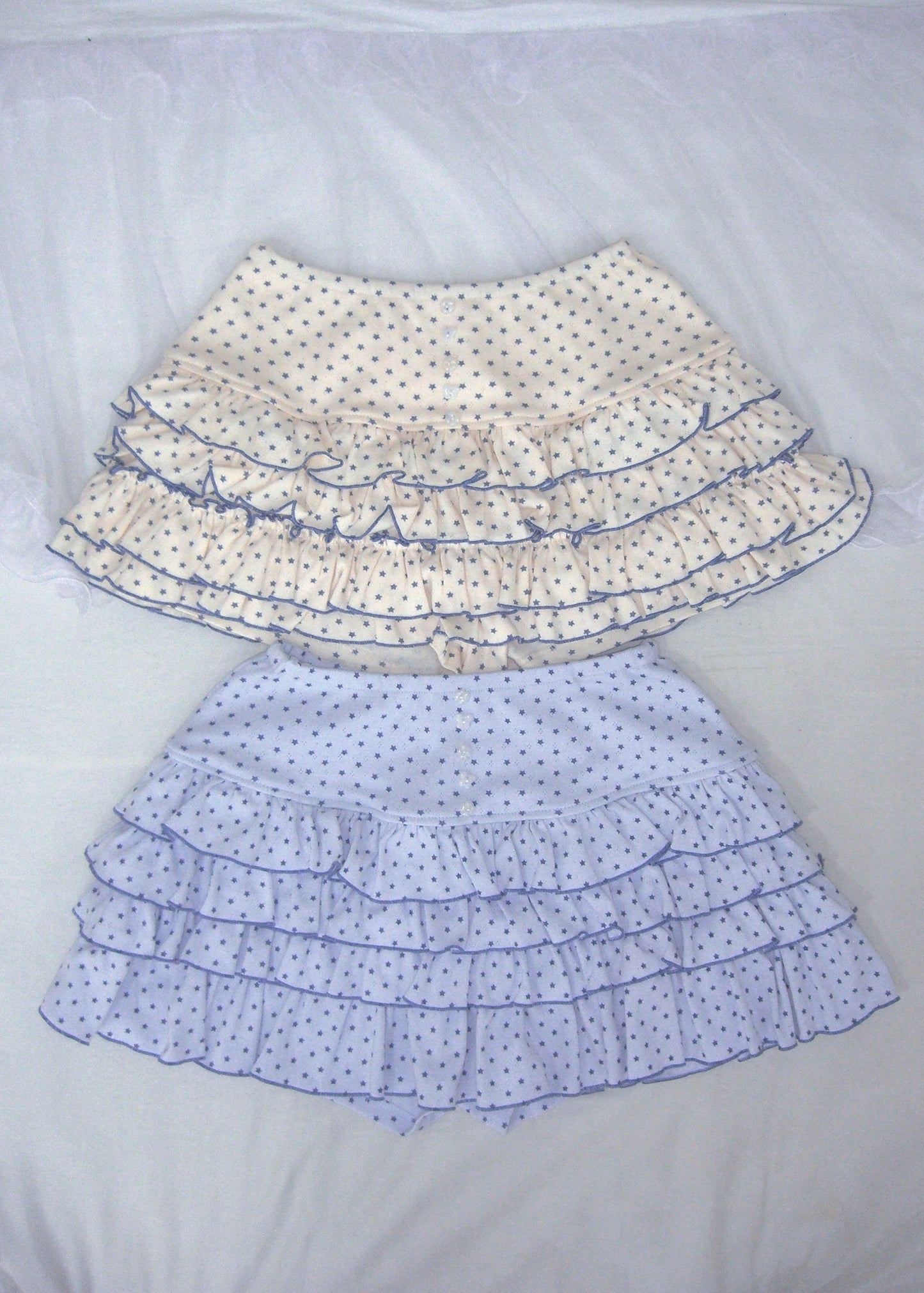 【8月下旬発送】lucky button star short pants